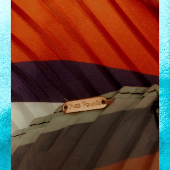 ON SALE 💜 COLORFUL SCARF! - Picture 2 of 3